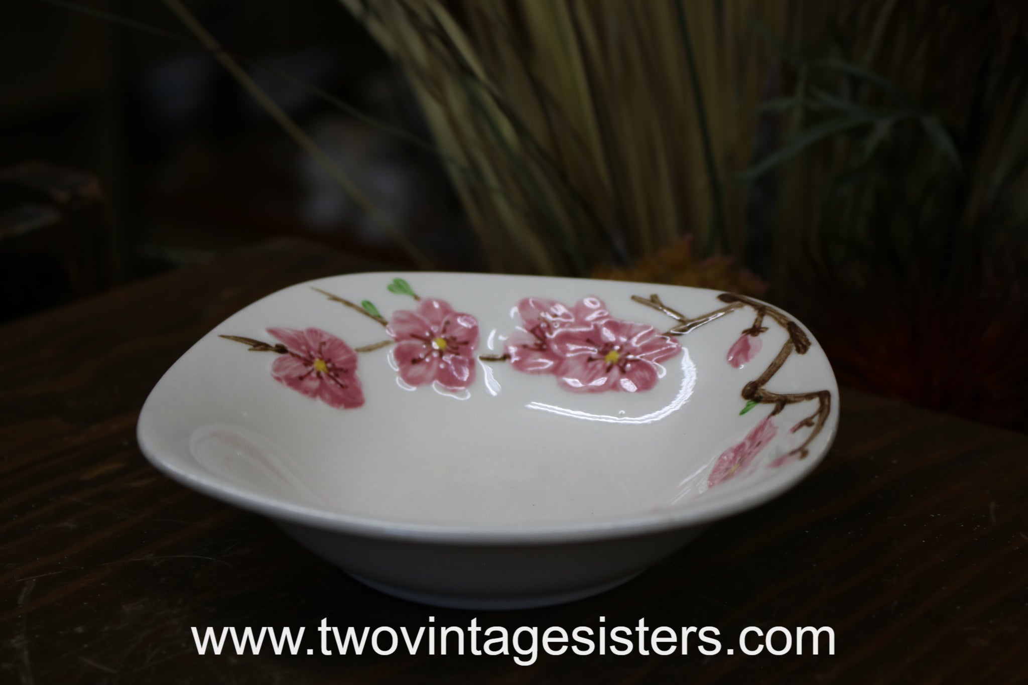 Metlox Poppytrail Peach Blossom Fruit Bowl