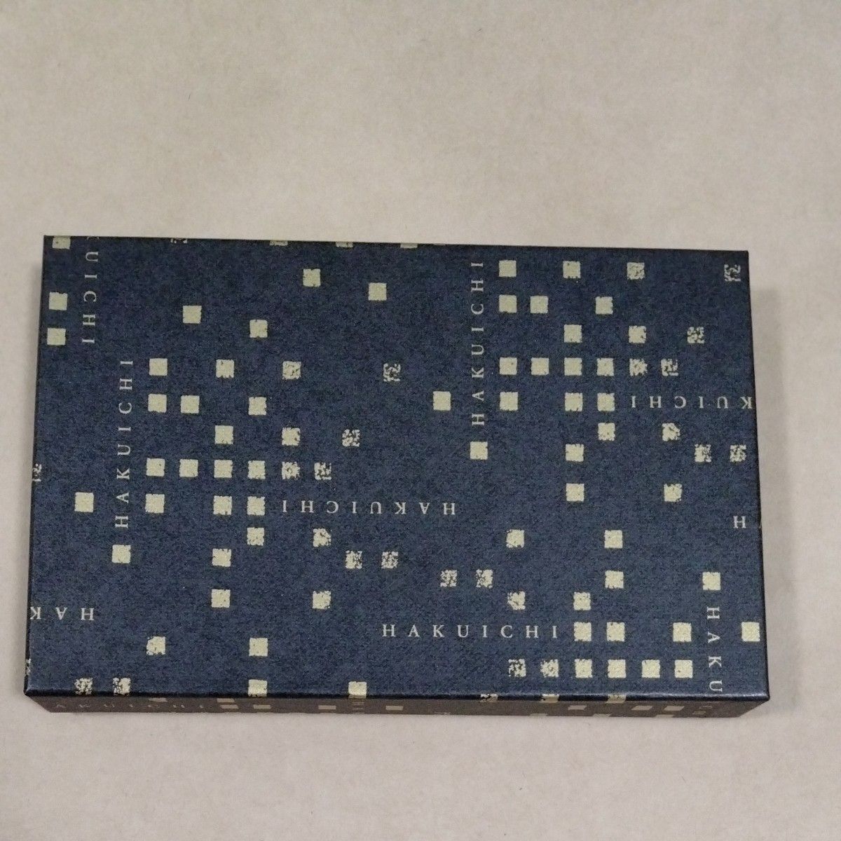 大阪関西万博 ミャクミャク 箔一 ガラストレー 葛飾北斎 神奈川沖浪裏