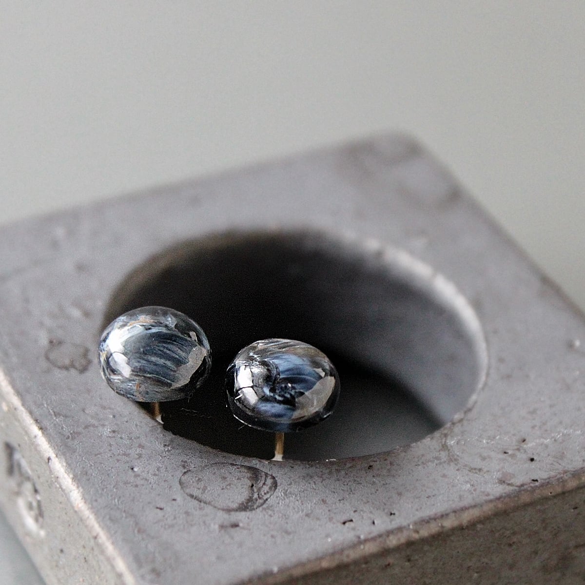 希少石！｜ブルーピーターサイトのひと粒ピアス｜数量限定｜14kgf