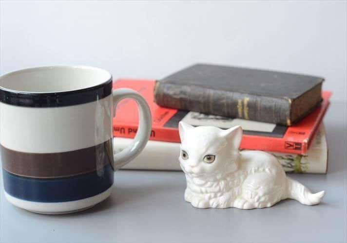 ドイツ製Goebel陶器の愛嬌ある白猫オブジェ