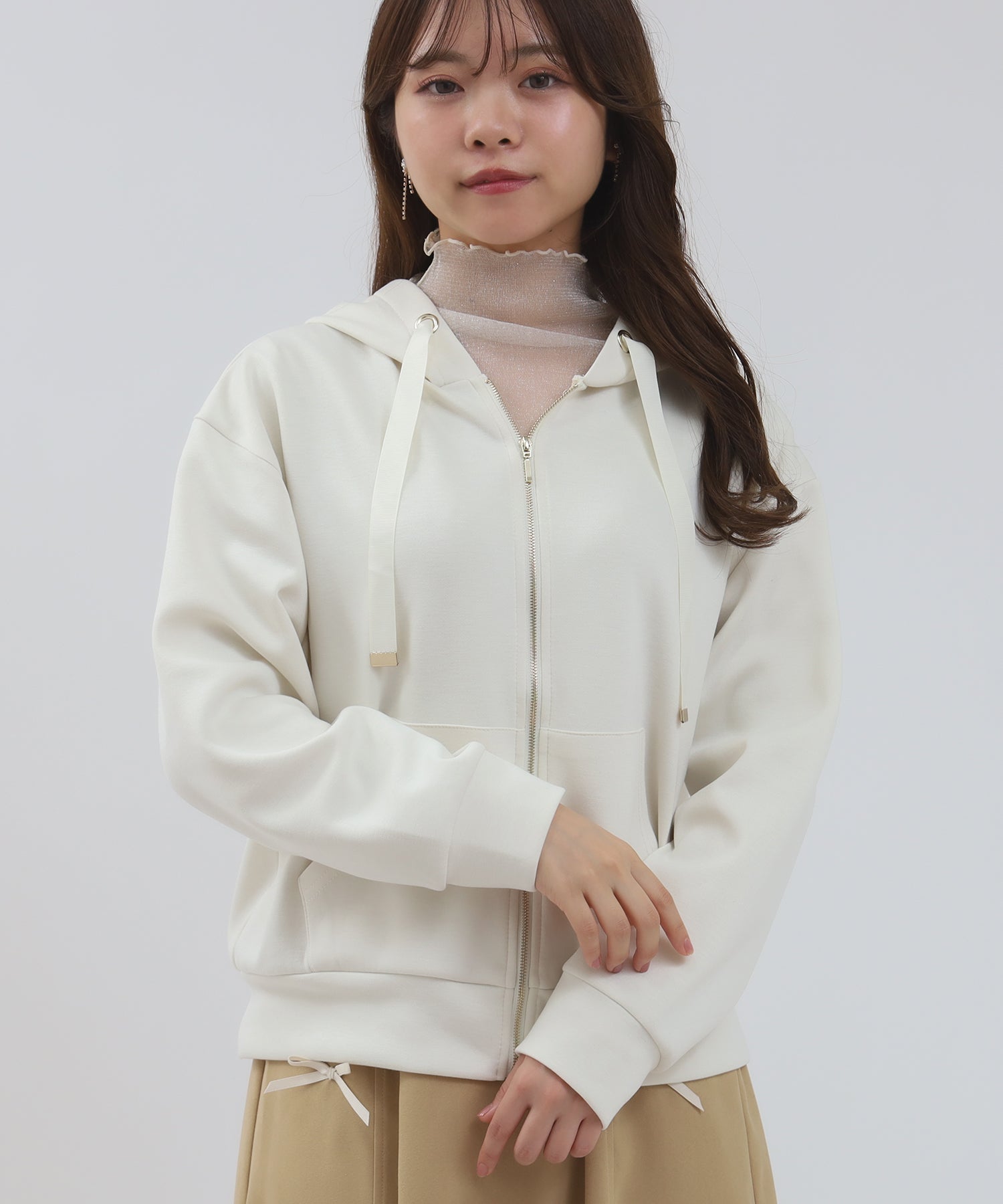 スフレタッチダンボールパーカー