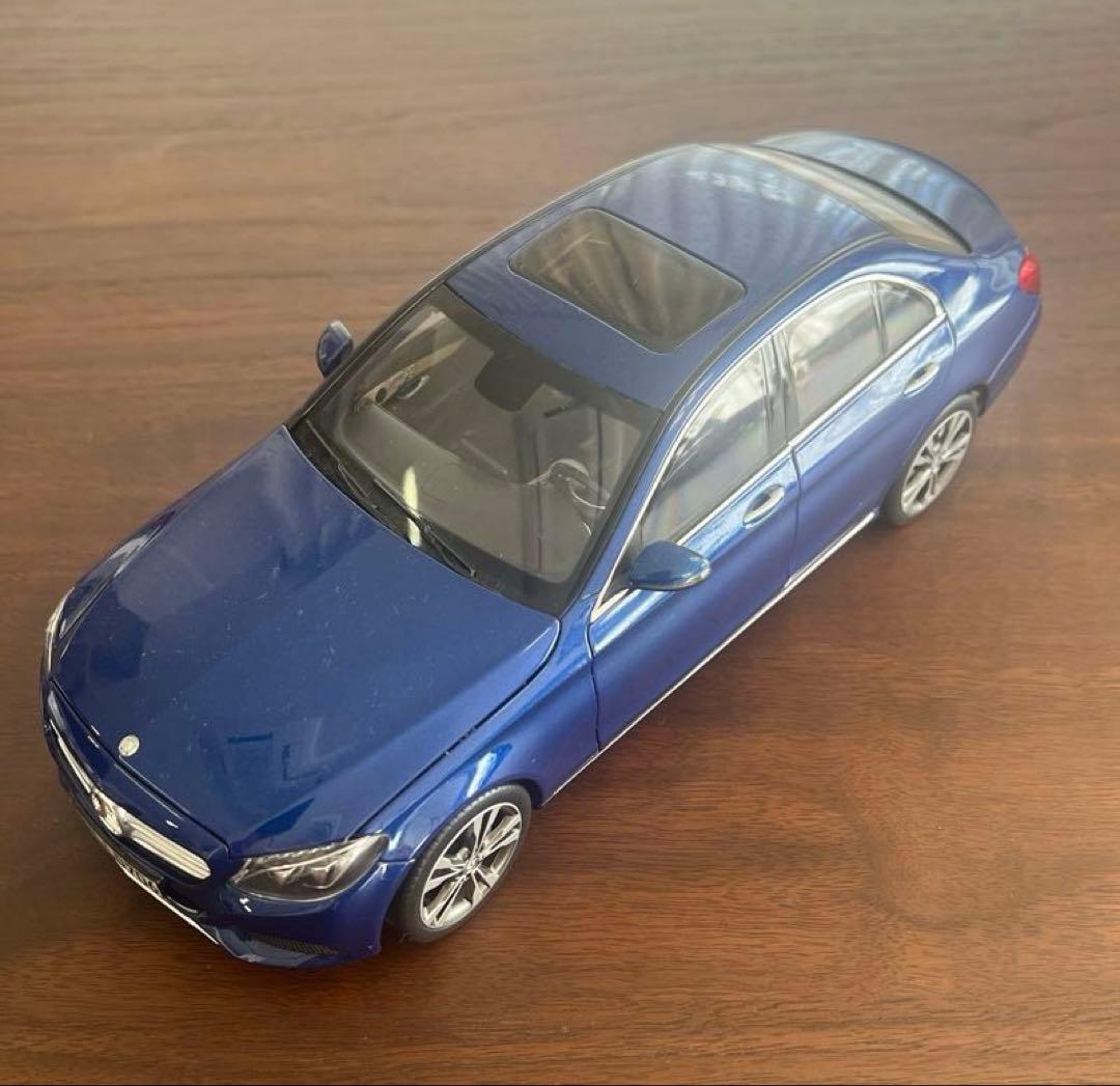ベンツ　Cクラスモデルカー　濃紺　スケール 1/18　レプリカ ベンツ Cクラスモデルカー 濃紺 スケール 1/18 レプリカ - メルカリ