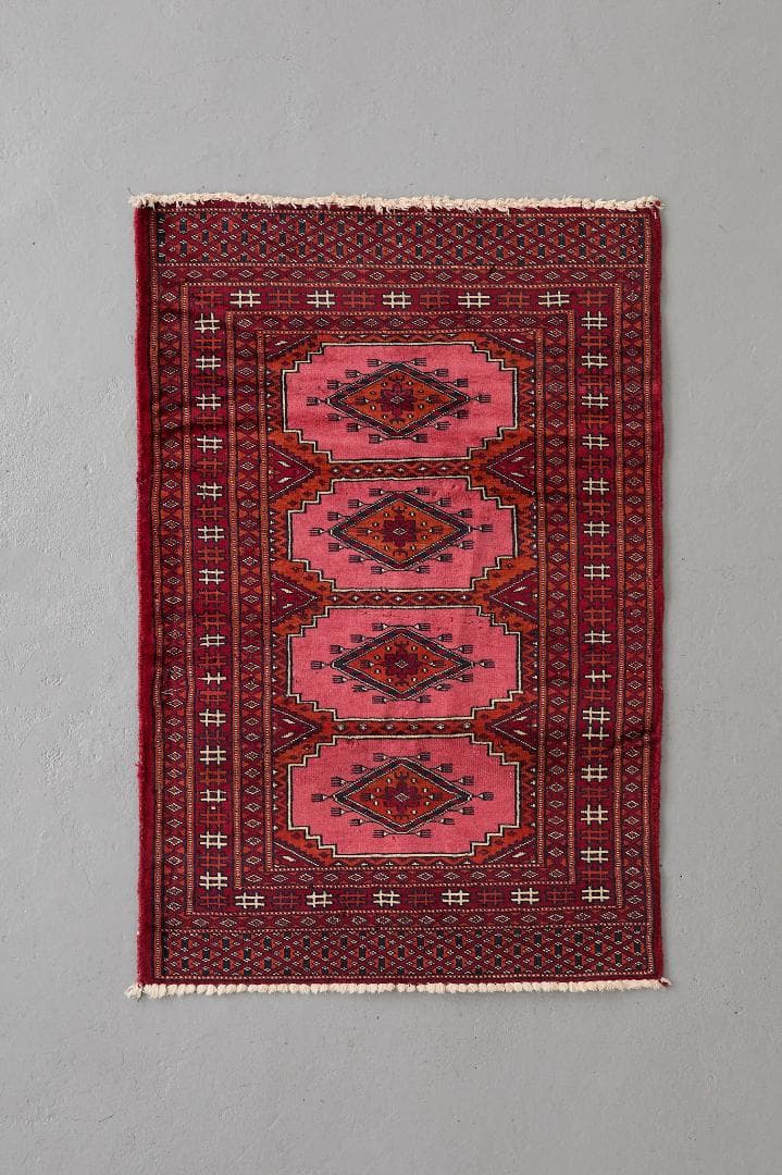 ヴィンテージラグ　トライバルラグ　ラホール産（94×61cm）赤　ピンク　黒 ヴィンテージラグ トライバルラグ ラホール産（94×61cm）赤 ピンク 黒