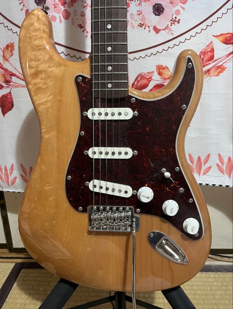 SQUIER Classic Vibe 70s ストラトキャスター Squier Classic Vibe '70s Stratocaster®, Laurel Fingerboard, Black