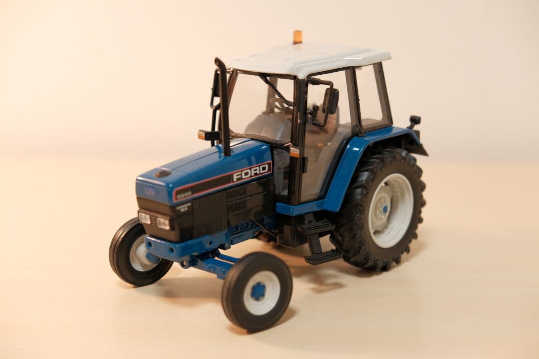 FORD powerstar6640　1/32 トラクターミニチュア U_H 1/32 Ford 5000 - ブンブンガレーヂ/BoomBoomGarage