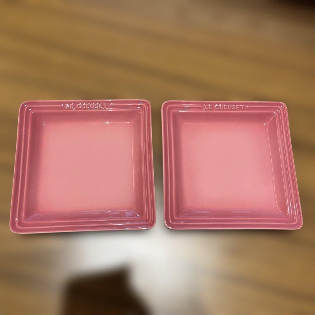 LE CREUSET スクエア・プレートLC（M）ローズクオーツ　2枚　新品 スクエアプレート☆ラウンドプレートとのサイズ比較☆ | ぐだぐだ