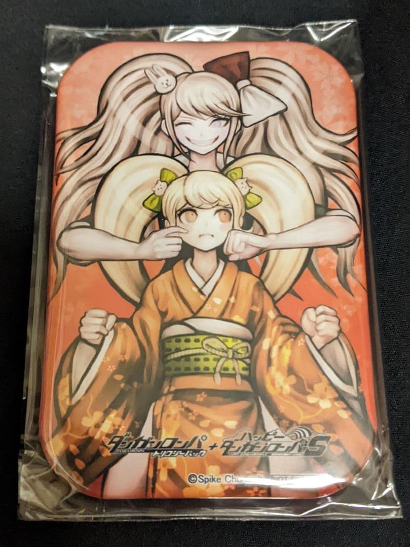 ダンガンロンパ スクエア缶 特典 江ノ島 西園寺 Amazon.co.jp: 江ノ島盾子 西園寺日寄子 予約特典 スクエア缶バッチ