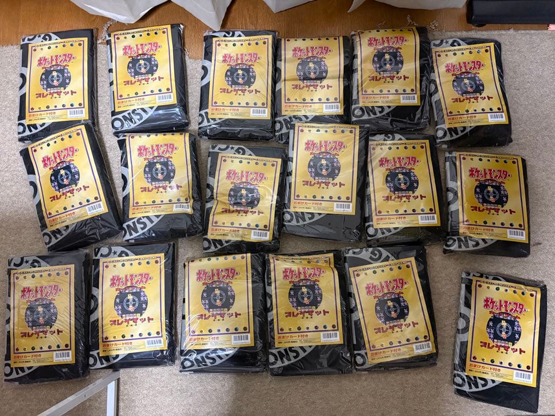 ポケモンカードゲーム 旧裏 公式プレイマット 黒 ブラック 未開封 18枚セット 楽天市場】プレイマット シンプルデザイン カードゲーム 滑りにくい