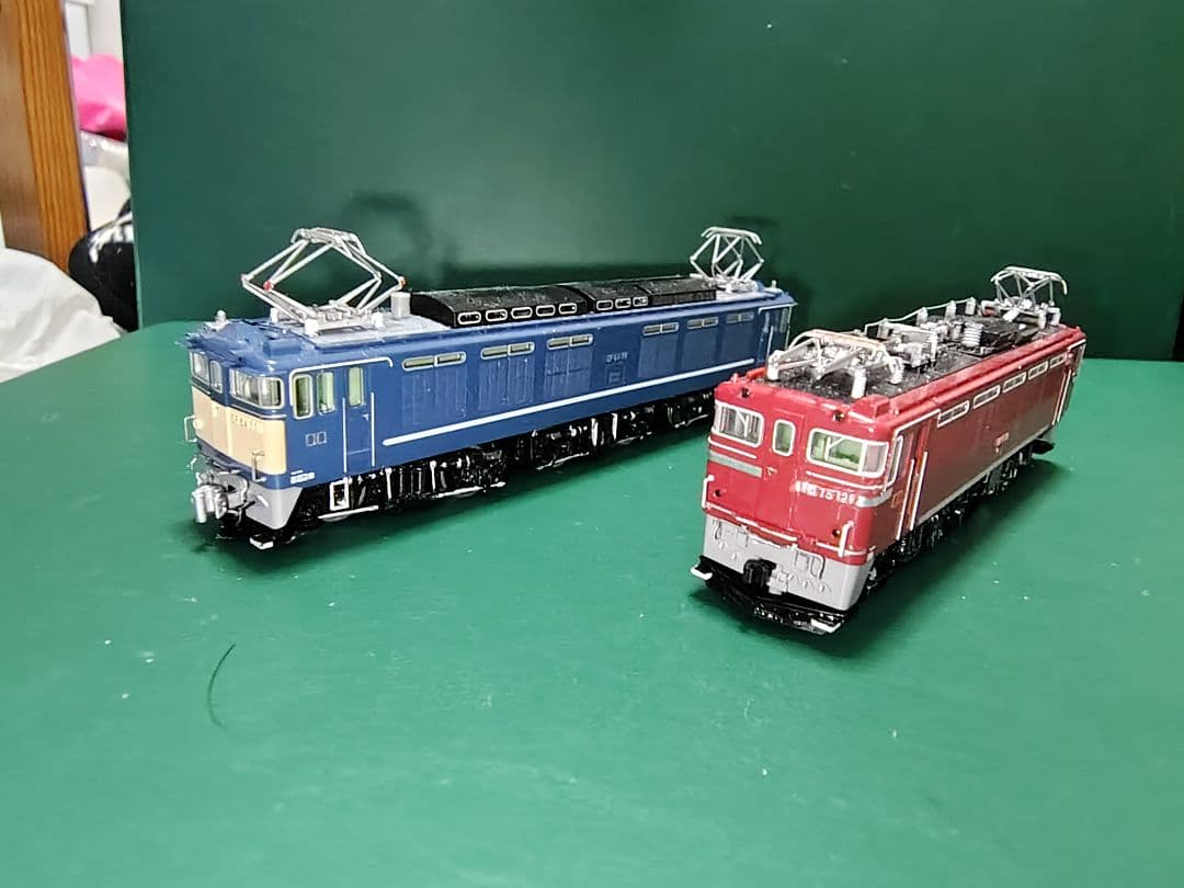 TOMIX 97913 EF64 77& ED75 121 セット EF64 77号機・お召塗装、ED75 121号機・お召塗装が入線しました。TOMIX