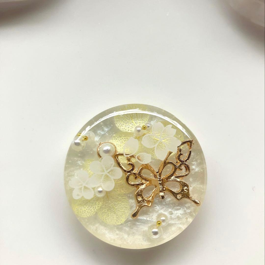 レジン　ヘアゴム 蝶と紫陽花　黄色＆パールホワイト◡̈♥︎ UV resin】アジサイで作るレジンヘアゴム/Resin hair rubber made with
