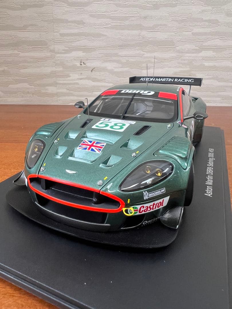 No468ミニカー1/18 Aston Martin DBR9 Sebring Aston Martin DBR9 1:8 Scale Model by Amalgam Collection